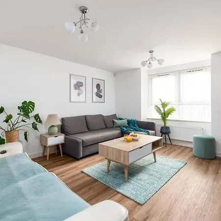 In Patchway * 브리스틀