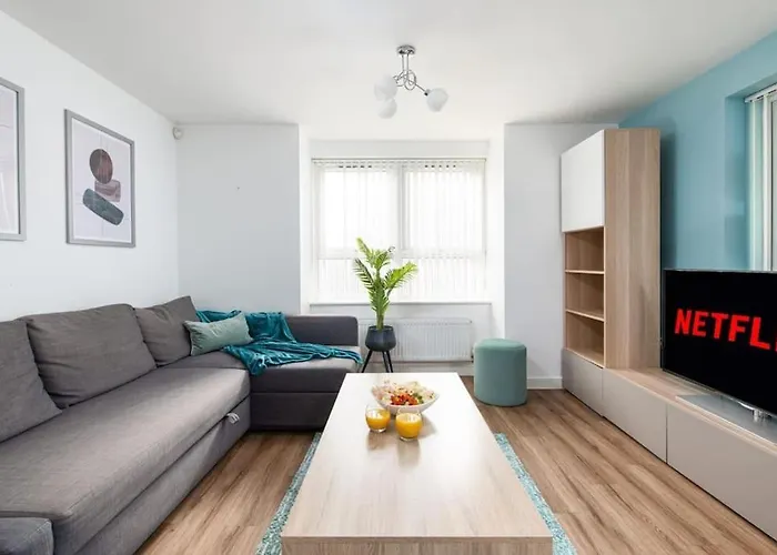 In Patchway بيت للعطل