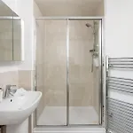 بيت للعطل In Patchway